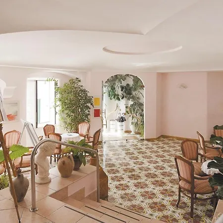 Hotel La Palma 4* イスキア島